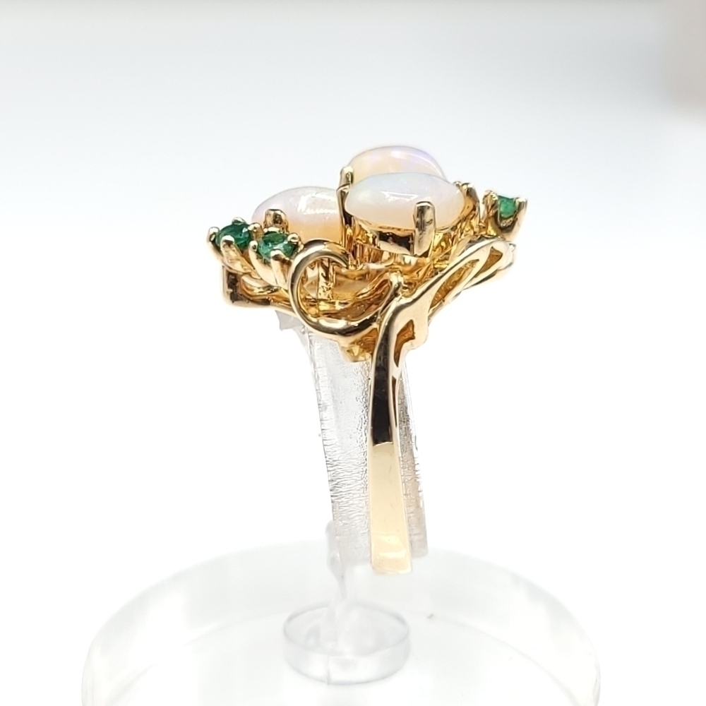 AUSTRALIAN opal and emerald accent ring 10k yellow gold - Picture 6 of 15